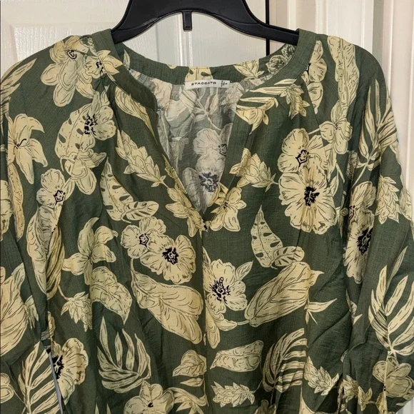 Staccato Olive Green Floral Split-Neck Blouse - Picture 4 of 6